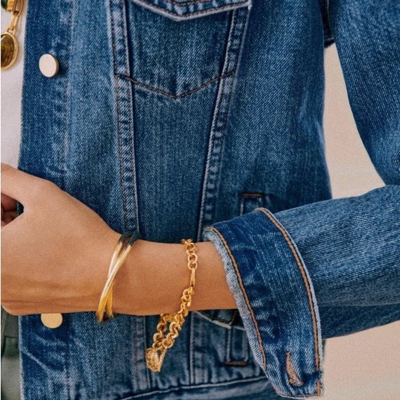 Sezane Chiara Wrist Cuff Bracelet - Picture 2 of 8